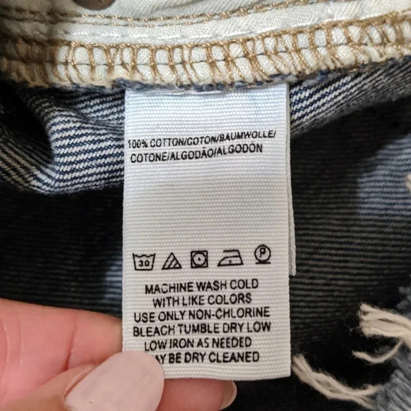 We The Free Full Zip Denim Frayed Hem Mini Skirt, Color Blue (Dark Wash) Size 24 - Picture 15 of 16